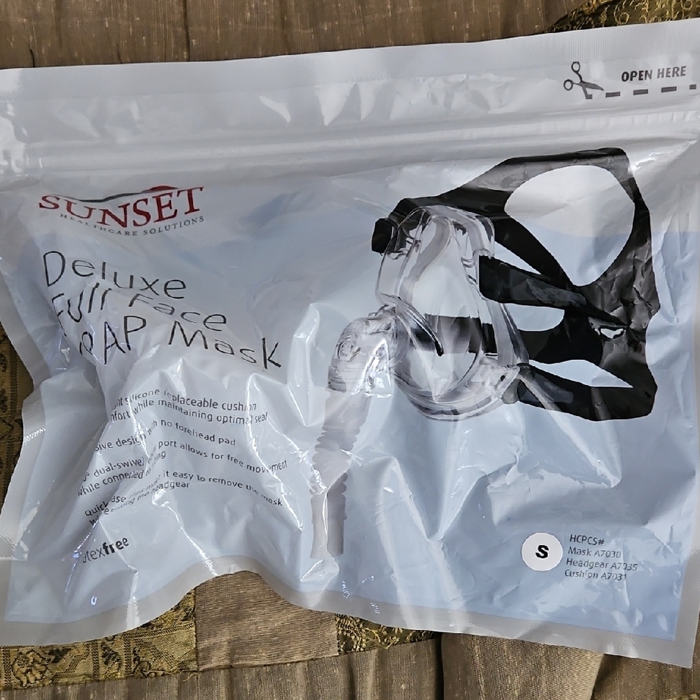 Sunset Full Face  Mask SMALL.BRAND NEW UNOPENED!!! For Use With Sleep Equipment